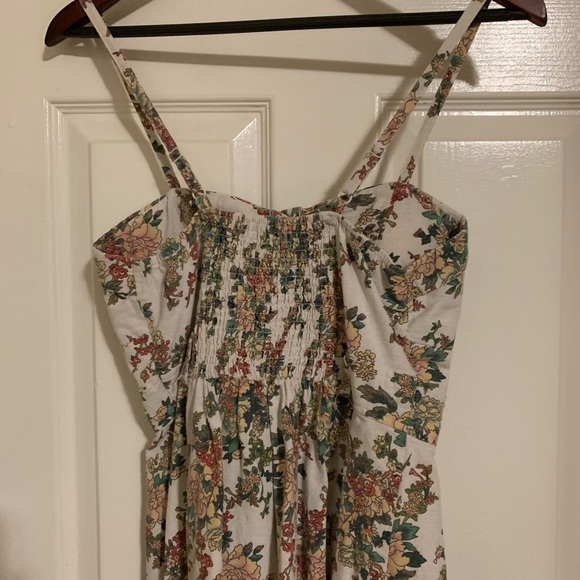 Floral dress - Picture 3 of 3